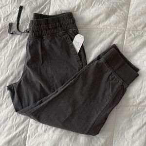 Women’s Gray Cropped Joggers – Time & Tru Utility Pants Size Large